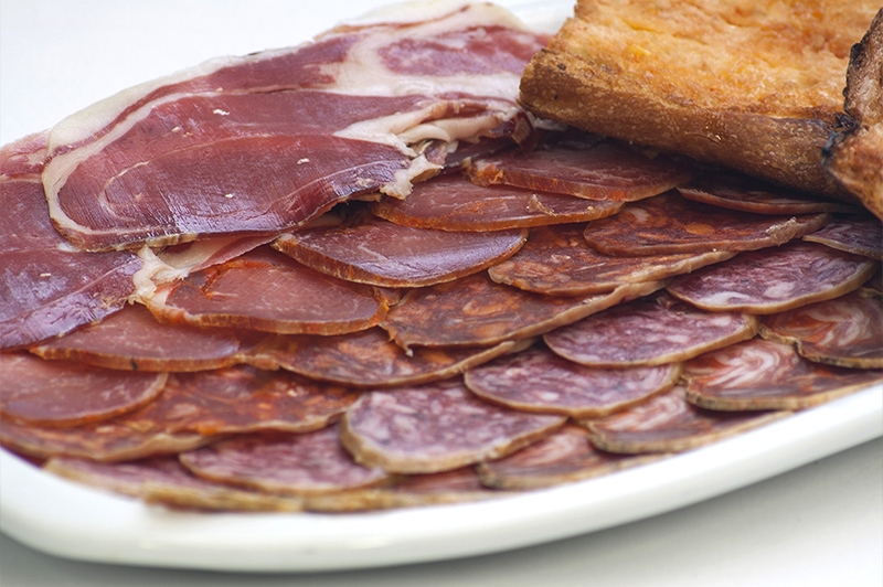 Surtido de d'ibricos de bellota con coca tostada (sugerencia)